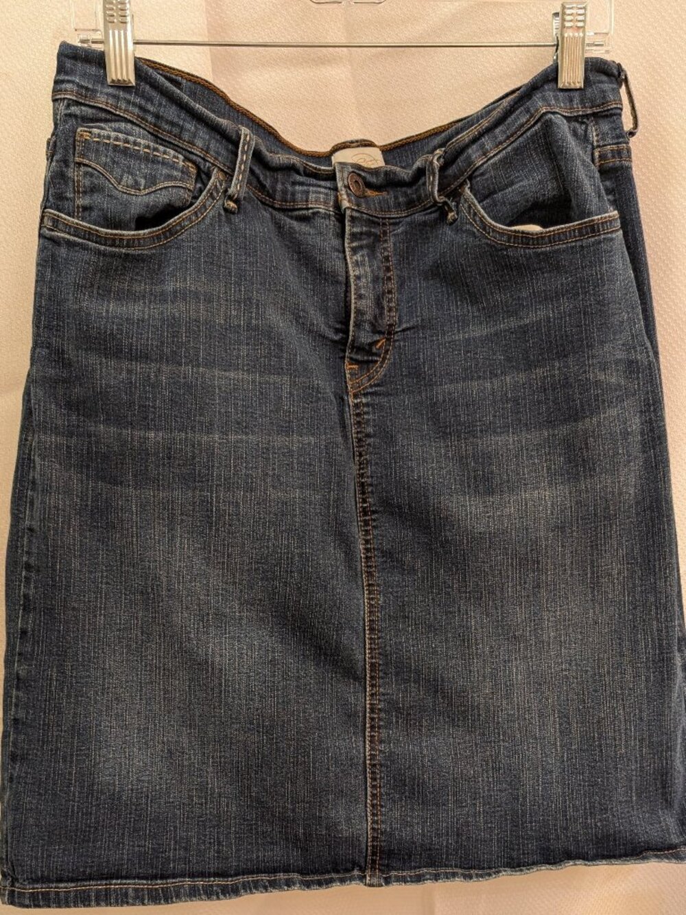 Levi's Women's Denim Skirt With Pockets